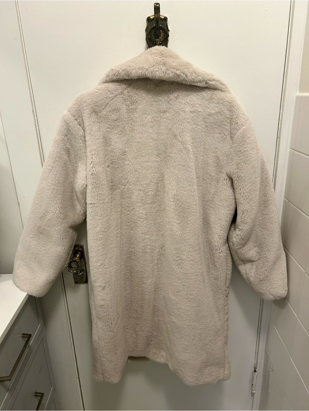 Steve Madden Emery Coat Beige Faux Fur | Long | Size XS - Picture 5 of 9